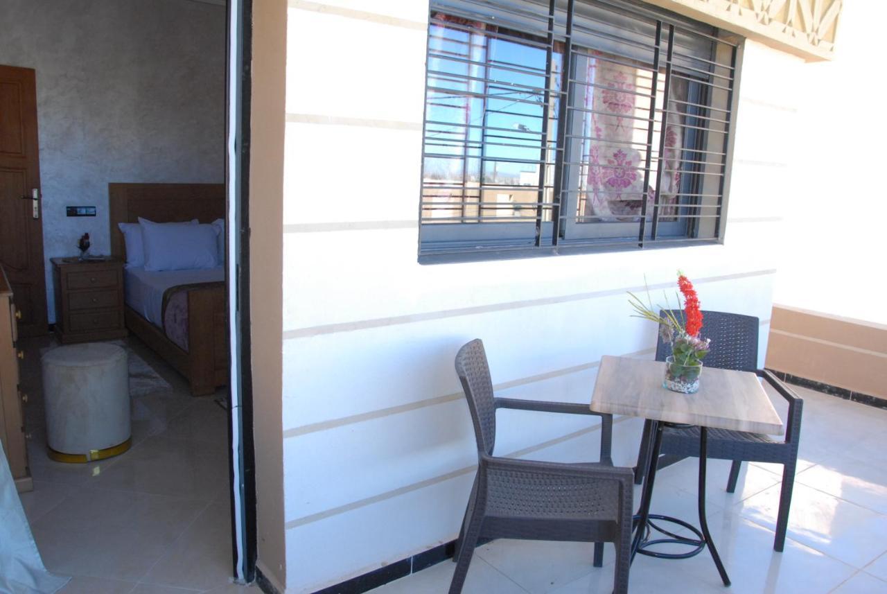 Moonrise Villa Vip มิเดลท์ ภายนอก รูปภาพ