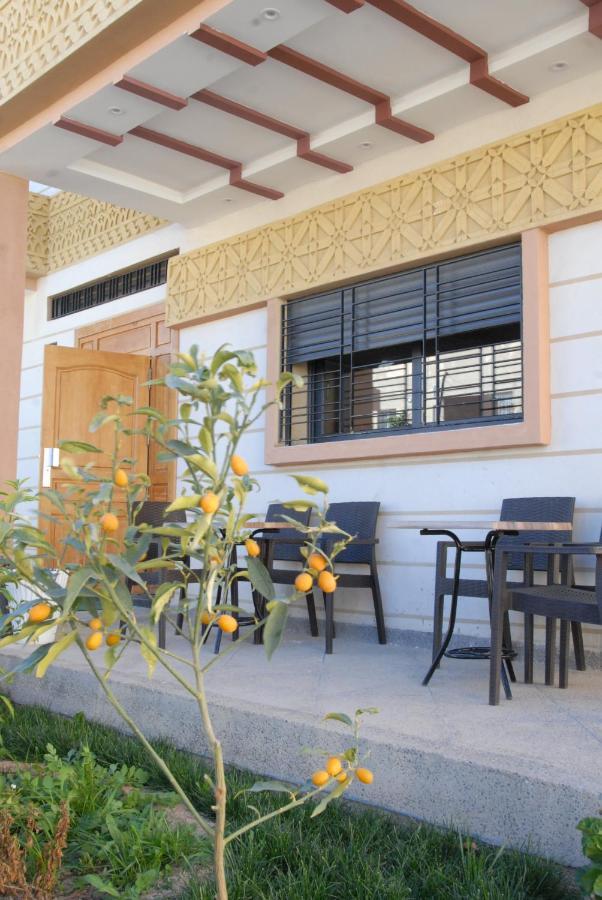 Moonrise Villa Vip มิเดลท์ ภายนอก รูปภาพ