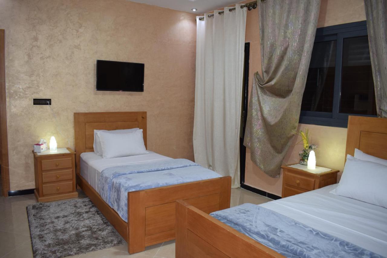 Moonrise Villa Vip มิเดลท์ ภายนอก รูปภาพ