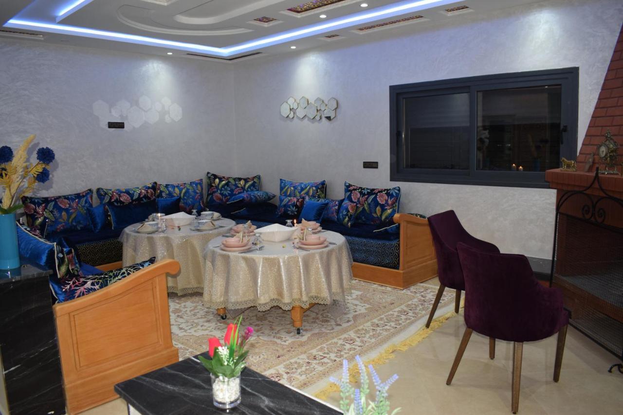 Moonrise Villa Vip มิเดลท์ ภายนอก รูปภาพ